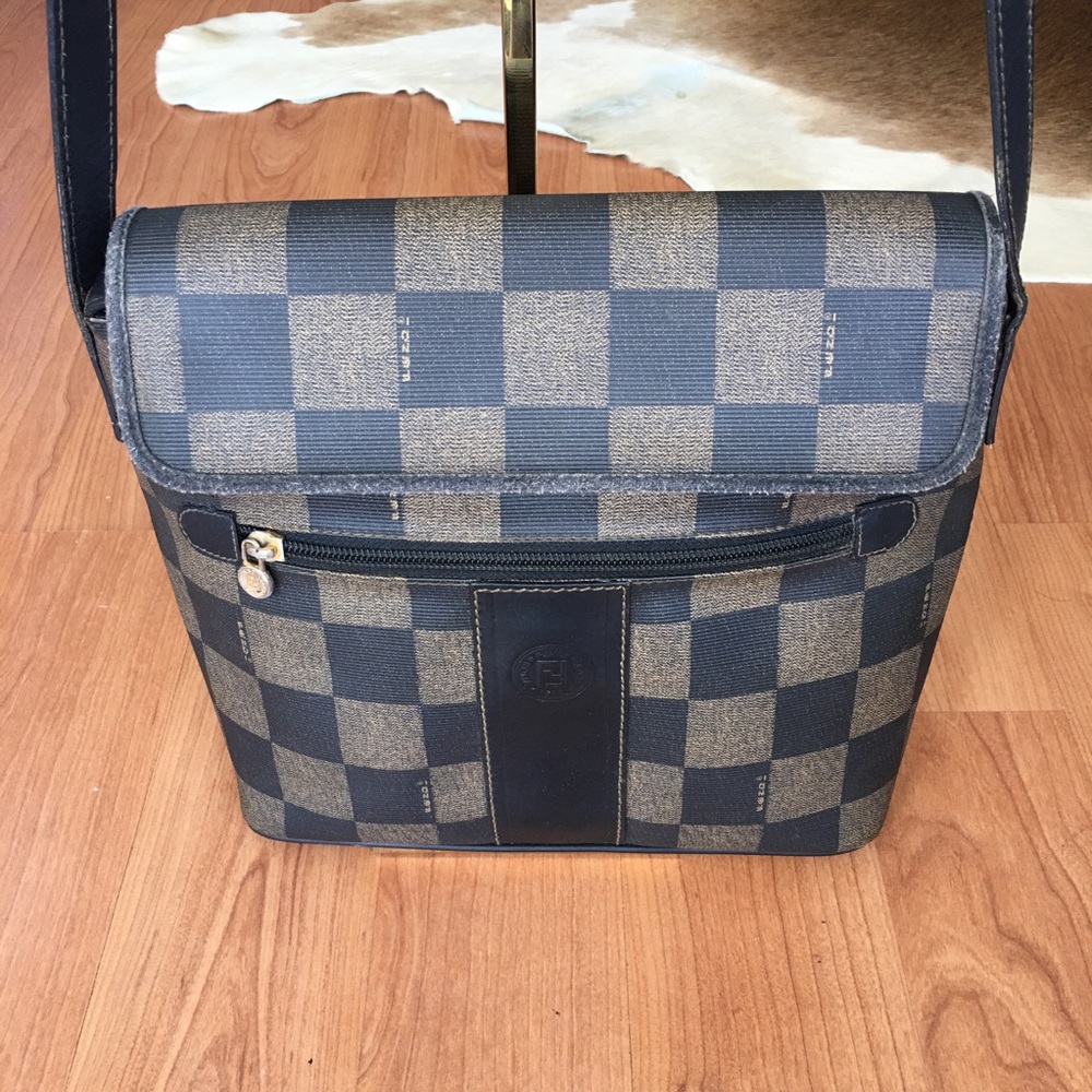 SOLD! Vintage Fendi checkerboard crossbody bag - Picture 1 of 14